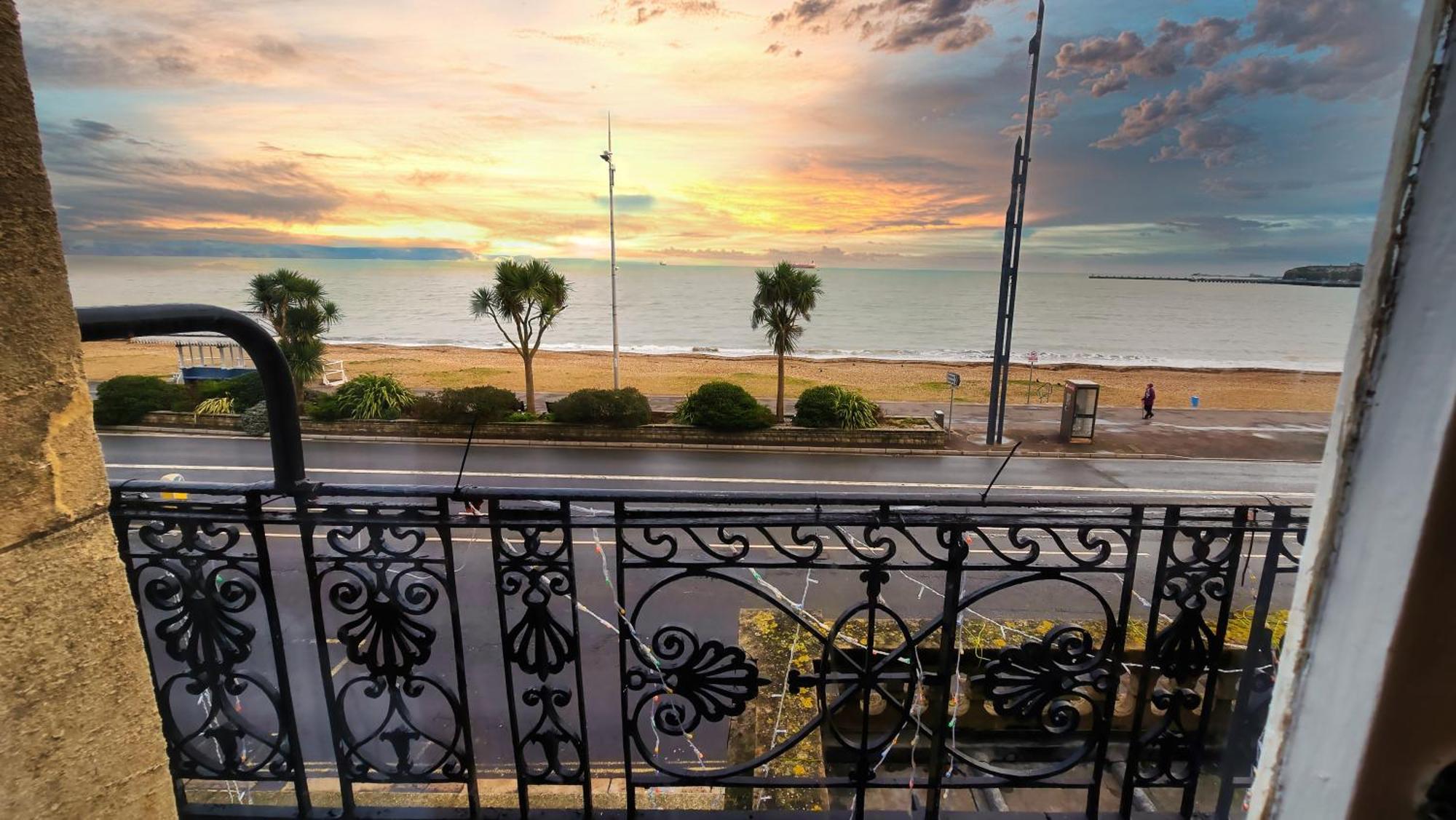 Carlton Hotel Уэймут Экстерьер фото